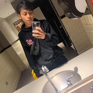 Meet your Posher, Roach